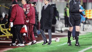 Pancu stă doar o lună!** Rapidistul pleacă la Belgrad să se trateze la celebra "vrăjitoare" Marijana