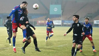 Etapa 15 din Liga 2 se încheie de ziua națională a României și are jocuri televizate cum doar de două ori în acest sezon s-a mai întâmplat. Steaua a ajuns într-o situație incredibilă!