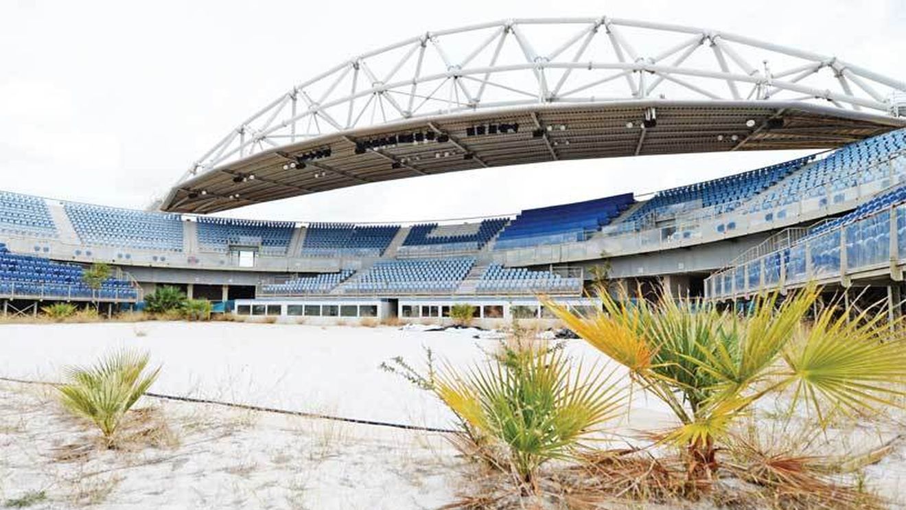 Ruinele olimpice. Grecii și-au bătut joc de bazele construite în 2004 FOTO