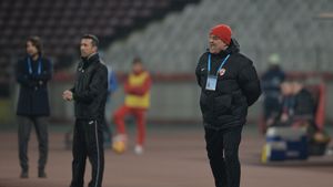 Andone, după victoria care o duce pe Dinamo pe locul 5: "Le-am cerut jucătorilor să facă presing, să facă spectacol". Antrenorul dinamovist știe de ce elevii săi n-au înscris mai mult