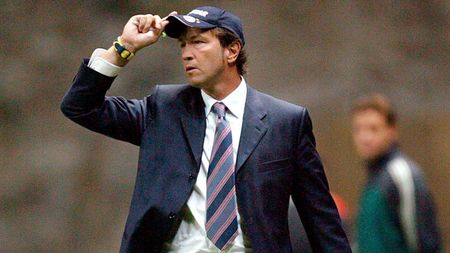 Doi români ar putea fi antrenați de Zenga, după ce italianul a fost demis de la Al Nasr