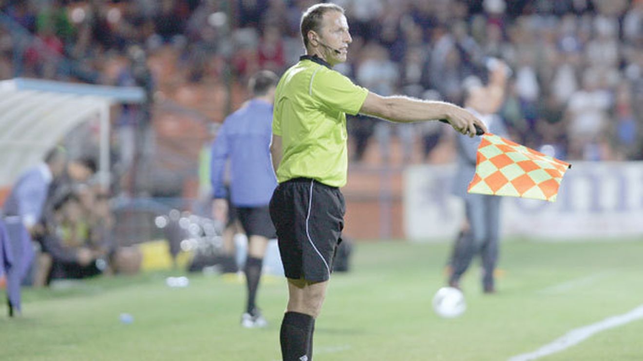 Un nou caz revoltător în România!** S-au dus cu un plic cu bani la arbitri, iar când au fost luați la întrebări s-au făcut că plouă!