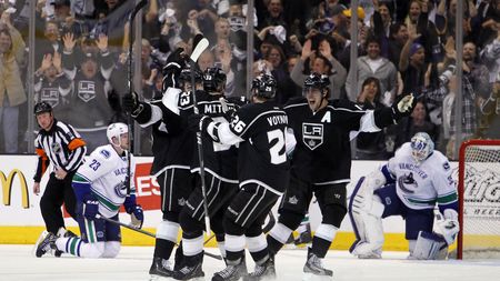 NHL, primul tur al play-off-ului!** Kings s-a calificat mai departe. Vezi toate rezultatele