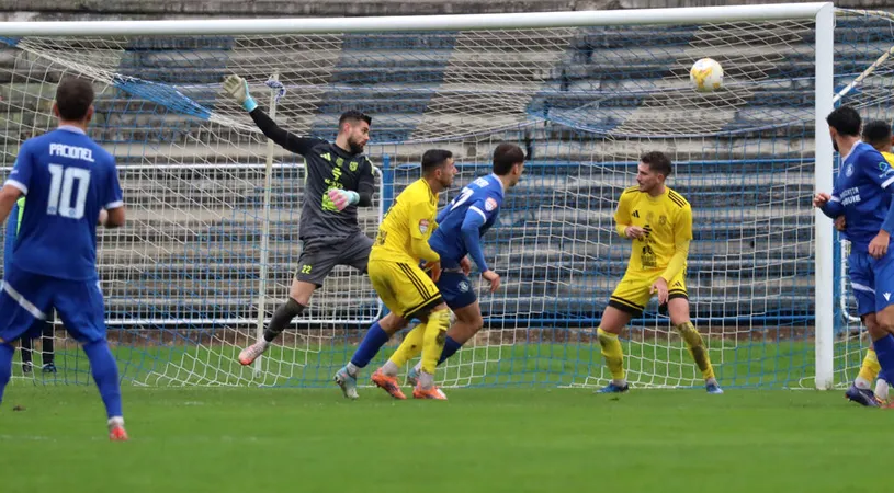 CSM Olimpia a condus, dar a pierdut la Slatina. Antrenorul sătmărenilor arată către arbitrul debutant la Liga 2: ”Am fi avut o șansă dacă arbitrajul ar fi fost mai corect”