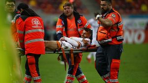 Dan Șucu e șocat de gestul ultrașilor în FCSB - Rapid 2-2! Diagnosticul fotbalistului e teribil, iar fanii rivalei l-au atacat fără milă: „Din păcate, au făcut asta”