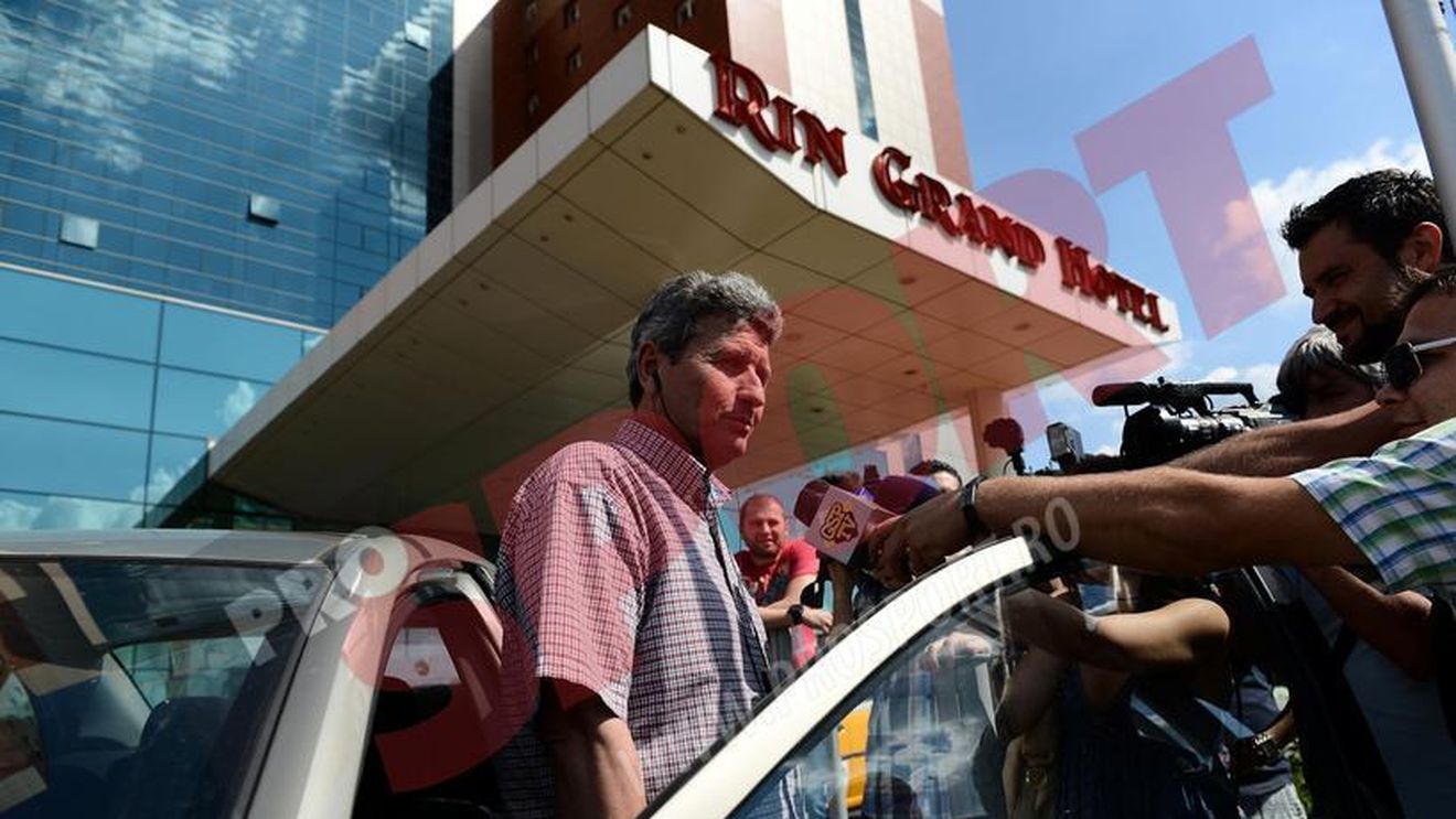 OFICIAL Mulțescu, noul antrenor al lui Dinamo.  Negoiță: "Sunt convins că echipa va renaște!"