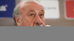 Spaniolii ne-au "citit" punctele forte. Ce raport a primit Del Bosque despre echipa României și de ce jucători se tem ibericii
