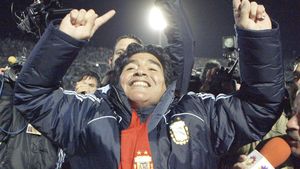 FIFA îl atacă** pe Maradona!