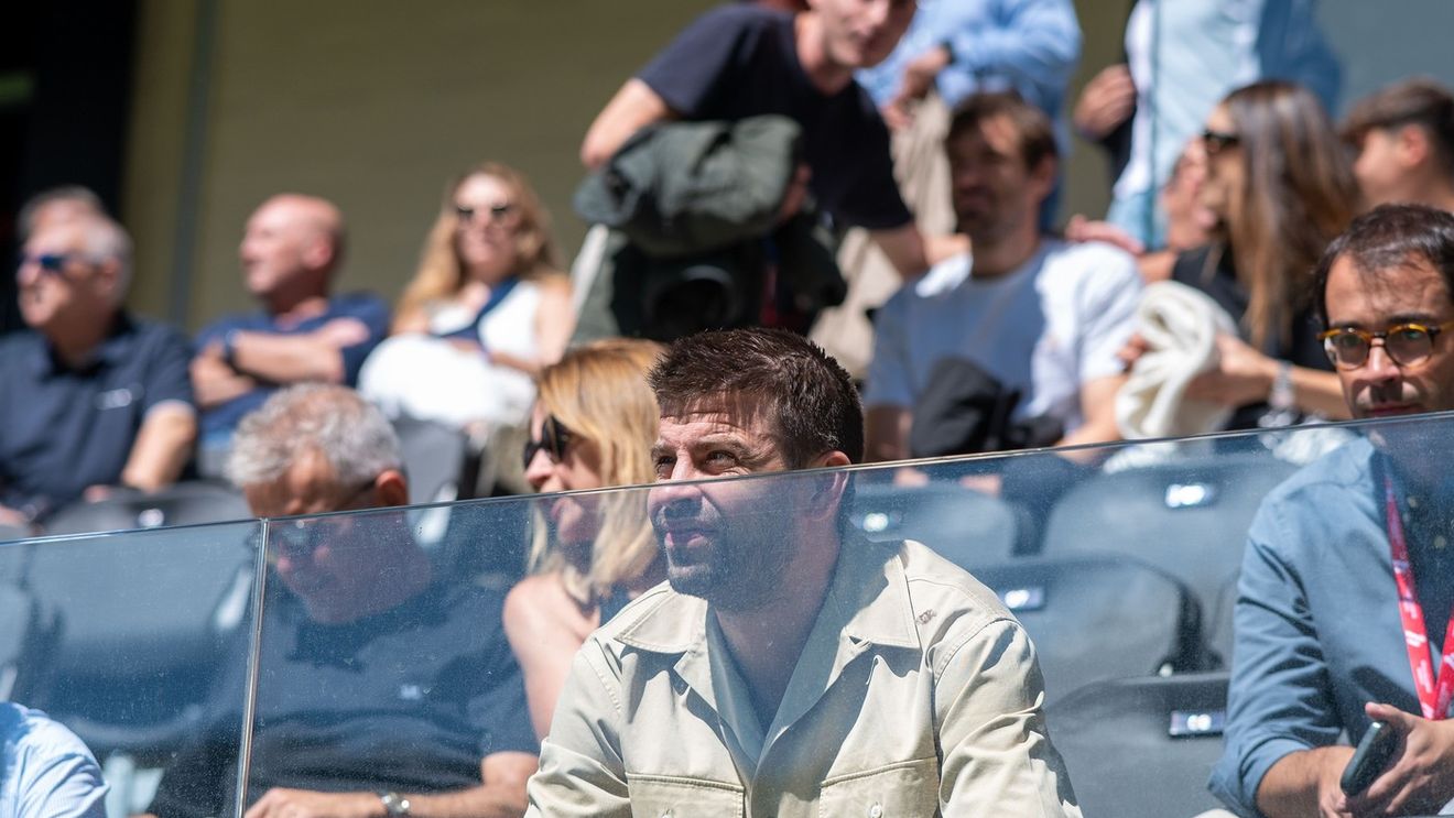 „Nenorociților”. Gerard Pique i-a atacat pe arbitrii meciului echipei sale și riscă 12 etape de suspendare!