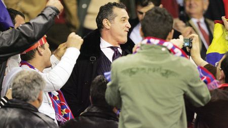 Promisiune-bombă!**