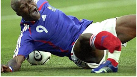 VIDEO** Cisse a retrăit cel mai NEGRU moment din carieră! Și-a lăsat echipa în 10 dar nimeni nu-i poate reproșa gestul iresponsabil