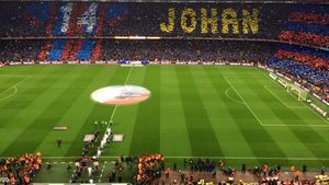 Clipele în care planeta a stat în loc pentru Johan Cruyff! FOTO și VIDEO | Coregrafie impresionantă a fanilor Barcelonei în memoria fostei legende 