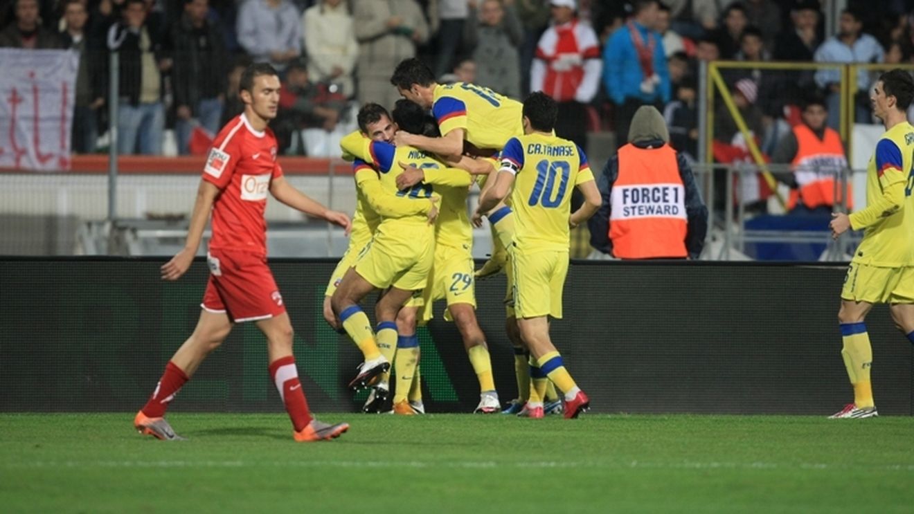 Steaua, favorită în "Clasicul" României!** Ce cotă au roș-albaștrii pentru o victorie