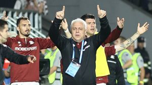 Transferul cu care Marius Șumudică vrea să „incendieze” Superliga. „Domnul Șucu a oferit o sumă foarte mare de bani”