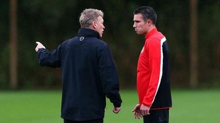 Van Persie a fost scos în afara lotului pentru meciul cu Sociedad! Moyes și-a motivat decizia: "Îl menajez" 