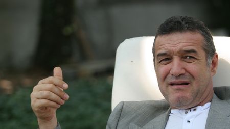 Becali: "Steaua are program mai greu"