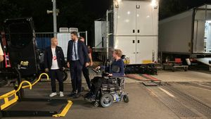 Prezență specială la FCSB - Anderlecht alături de suporterii roș-albaștri! Mihai Neșu și-a făcut apariția la Arena Națională