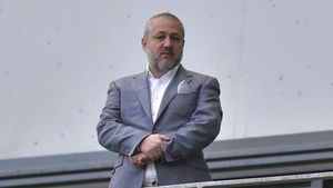 „Am pagubă 3 milioane de euro”. Mihai Rotaru a făcut calculul pentru transferurile eșuate de la Universitatea Craiova, fotbaliști plecați gratis doar în această vară
