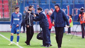 Surdu, expulzat de la Steaua!