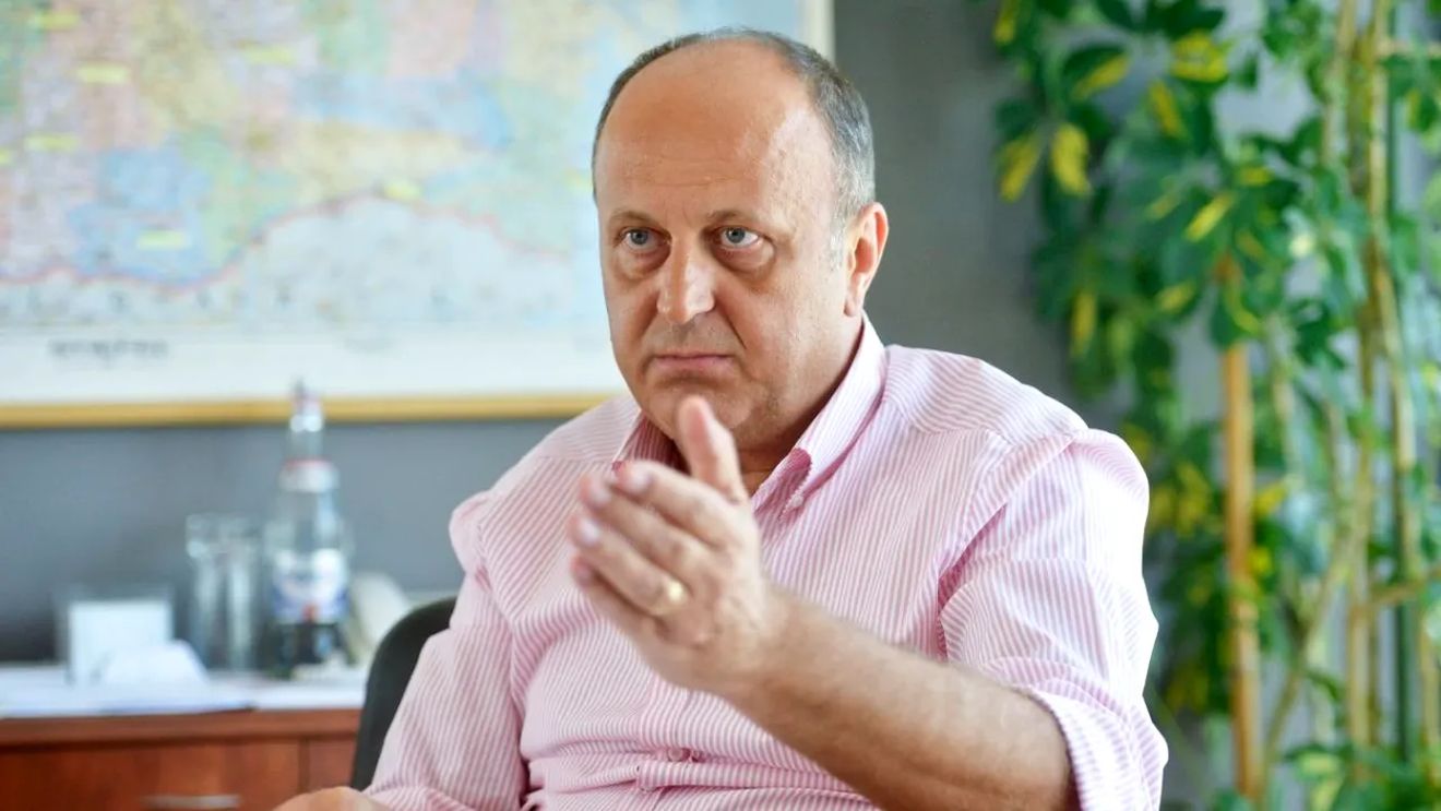 Dan Șucu, întrebat în direct despre suma de transfer pe care ProSport a dezvăluit că Fiorentina o vrea pentru Louis Munteanu! „Puteți să dați 2,4 milioane de euro?”. Răspunsul patronului Rapidului