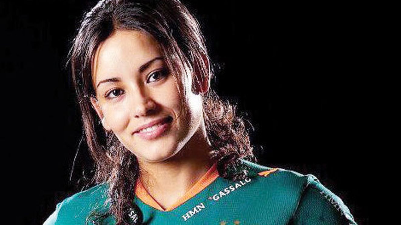 Chebbah, frumoasa sperietoare!** Impresionează prin tehnica pe care o posedă și prin agilitatea de a pătrunde prin apărările adverse