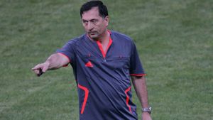 "Sunt adversarul neregulilor, nu al lui Mircea Sandu"