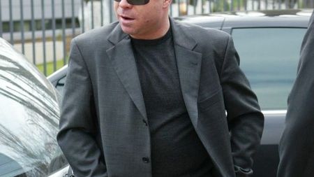 "Mutu trebuie ajutat pentru că încă n-a spus totul în fotbal!"