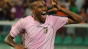 Jucător de la Palermo**, jefuit și amenințat cu arma în Sicilia