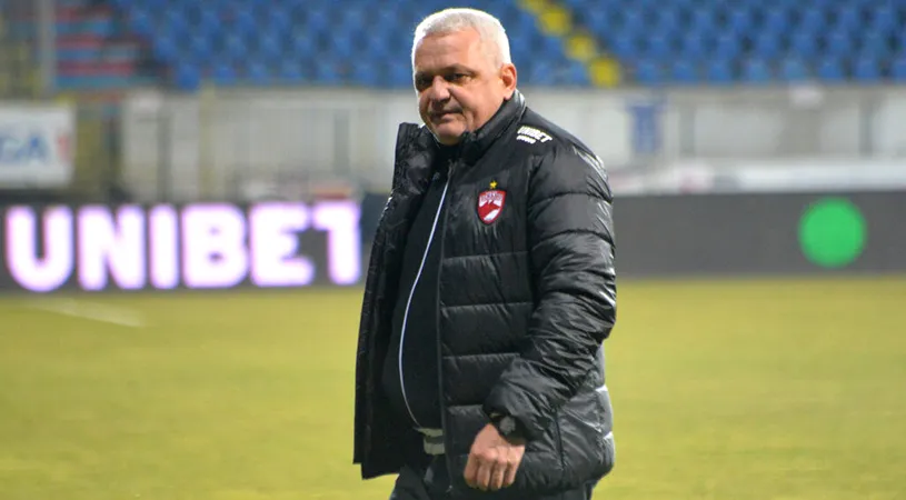 Scandal la Dinamo după numirea lui Ovidiu Burcă! Iulian Mihăescu acuză conducerea: ”Nu am primit nici măcar un telefon să mă întrebe dacă mai trăiesc la Săftica!” | EXCLUSIV