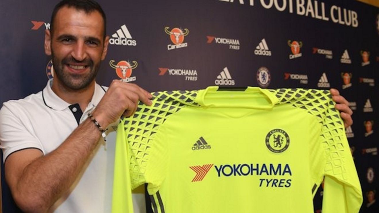 Chelsea l-a prezentat pe portarul portughez Eduardo: Mereu am visat să ajung în Premier League