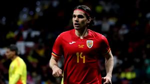 Fanii lui Rangers au reacționat plini de furie în cazul Ianis Hagi. Managerul Clement și conducerea, atacați într-un mod fără precedent: „Incompetenți”