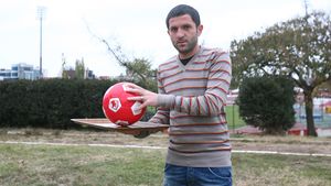 EXCLUSIV | "O rușine!". Cătălin Munteanu a jucat la Dinamo și a spus lucrurilor pe nume: "Sincer, nu credeam că se poate mai rău de atât! A ajuns o echipă care se bate la retrogradare" | Care e prima schimbare pe care trebuie să o facă Claudiu Niculescu