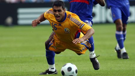 Marica l-a băgat în ghips pe Nicoliță!** Vezi cât va sta Bănel pe bară!