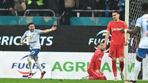 Reacție incredibilă în direct: „L-ai păcălit pe «Rege», Sali, ce-ai făcut?”. Momentul în care toți din studioul TV au început să râdă, după FCSB - Farul