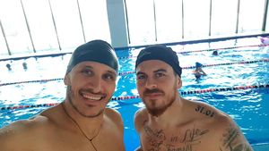 FOTO | Denis Alibec, relaxare și recuperare în piscină: "Colegi de manevre, cu istorisiri despre prezent și viitor"