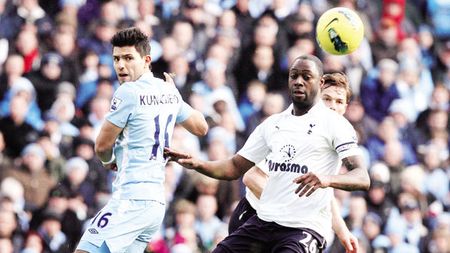 Medicii îi zic 'SuperMan'!** ȘOCANT: S-a retras după ce a jucat 4 ani cu genunchiul PRAF și cu dureri groaznice! Coșmarul trait de un star din Premier League