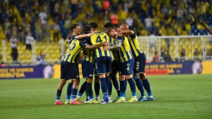 Top Pariu: Europa League și Conference League » Pachetul Zilei ajunge la cota 11.90 »»