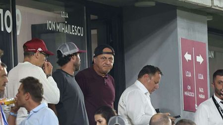 Dan Șucu, nemulțumit după Rapid - CFR Cluj 1-1! Imagini grăitoare cu patronul din Giulești