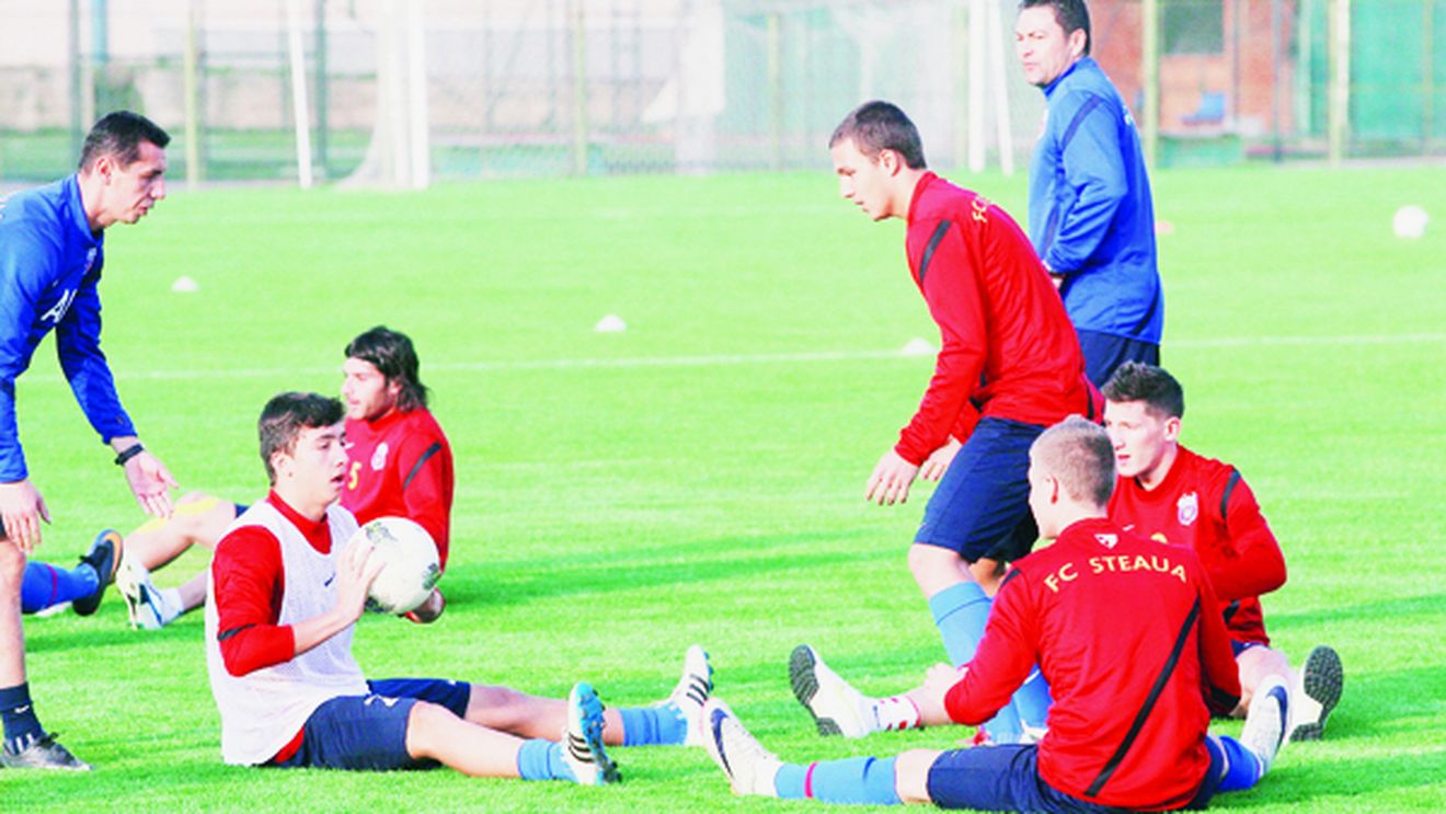 A dat probe la BarÃ§a, acum se roagă pentru câteva minute la Steaua:** "Mi-ar fi prins bine un împrumut" Victima planului lui Gigi: un fost stelist îi spunea "perla"