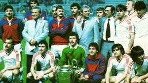 Gabi Balint, povești fabuloase despre rivalitatea cu Dinamo: „Ne-am luat la bătaie. Întrebați-l pe Lăcătuș, că el a împărțit câțiva pumni!” Cum îi premia Iordănescu pe steliști