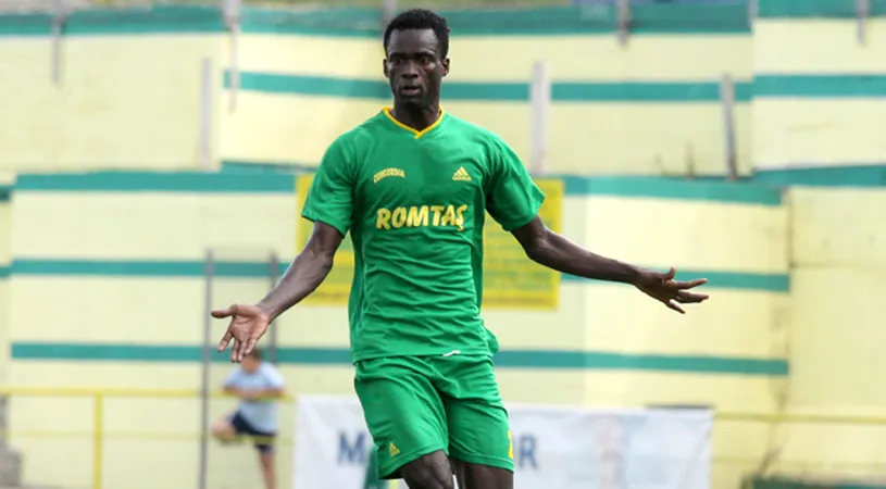 Racine Diouf,** out patru luni!
