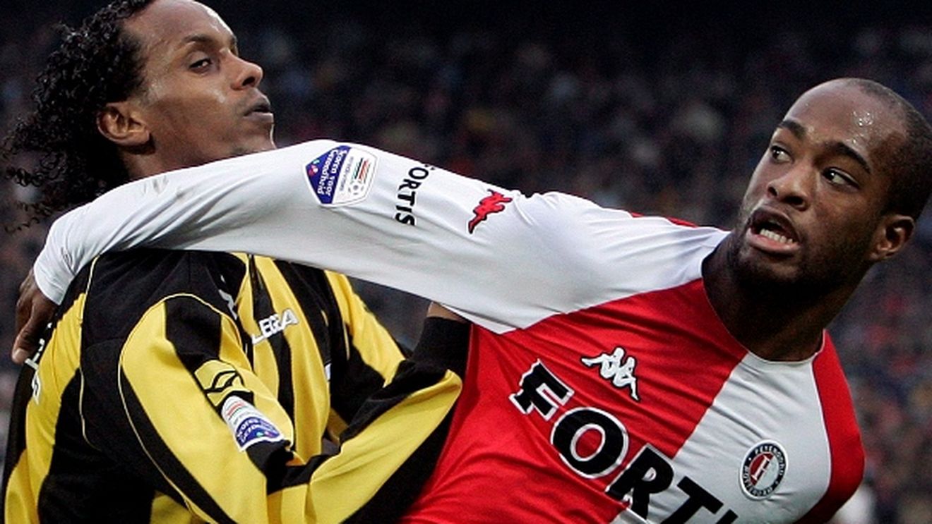 Twente se baricadează în fața Stelei!** L-a luat pe fundașul Dwight Tiendalli, de la Feyenoord!