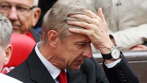 Primul jucător transferat de Arsene Wenger** după dezastrul de pe Old Trafford! Pe cine a mai ofertat de la Chelsea