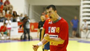 Două "curente" înaintea ultimei etape a play-out-ului Ligii Naționale de handbal masculin. După un regulament Minaur merge la turneul de baraj, după altul, HC Vaslui