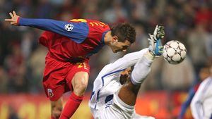 Gigi Becali poate da marea lovitură! Îl mai știți pe Cyril Thereau? Fostul golgheter din Ghencea are șansa să revină la FCSB