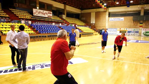 Kapetanos, bun și la handbal!**