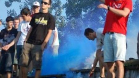 50 de suporteri au fost la antrenamentul CFR-ului! "Ce-i cu jocul ăsta? O să ne bată și 'U'!"