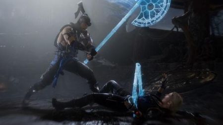Încă o fatalitate din Mortal Kombat 11 reprodusă în realitate