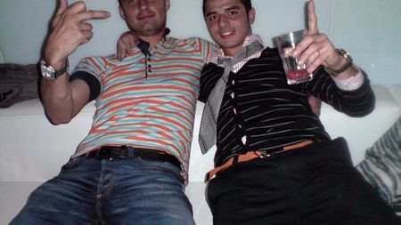 Detectivi pe urmele câinilor!** "Nu pot și eu să mă distrez?"