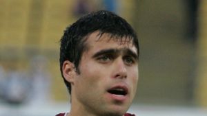 Copos ii apara pe Maftei si Constantin